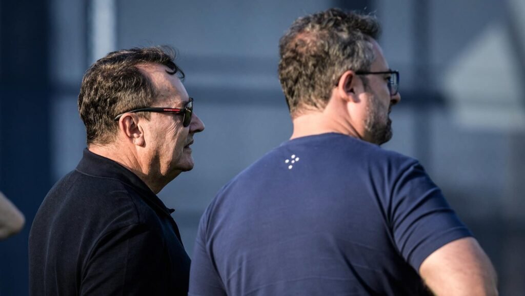 Alexandre-Mattos-e-Pedrinho-BH-decidiram-nao-buscar-novos-atacantes-para-o-Cruzeiro-apos-a-venda-de.jpeg
