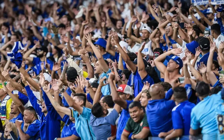 Torcida-do-Cruzeiro-no-Mineirao.webp.webp