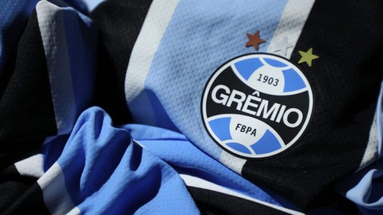 portaldogremista.com_.br-homem-se-exercitando-com-a-camisa-do-gremio-viraliza-na-web-escudo-do-gremio.jpeg