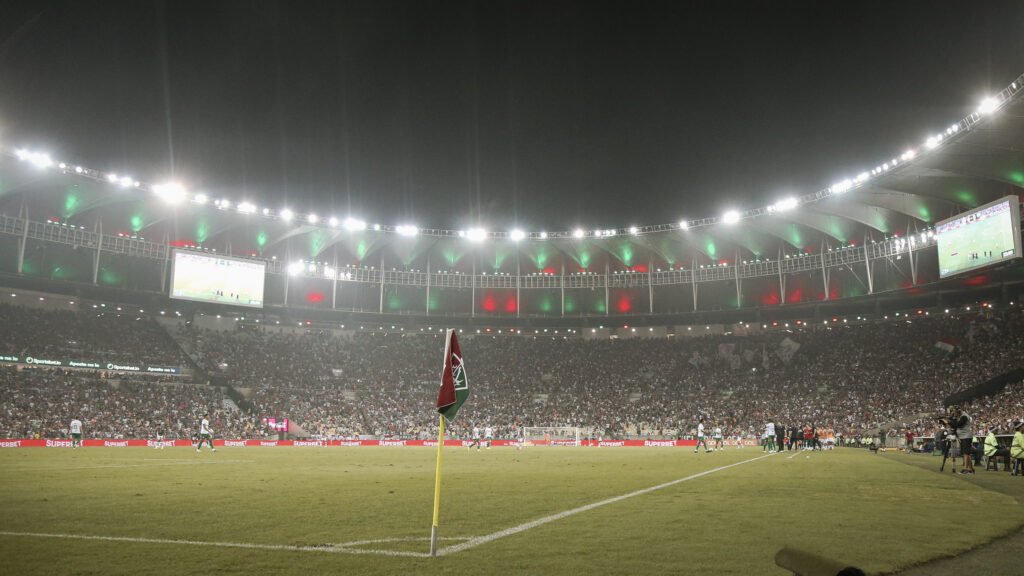 torcida-do-fluminnse-maracana.jpg