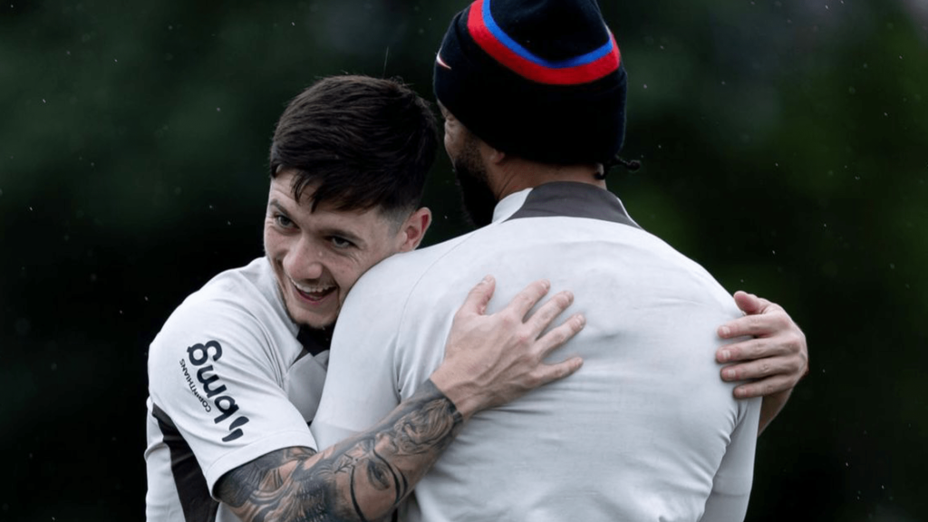 1744427419_garro-e-depay.png