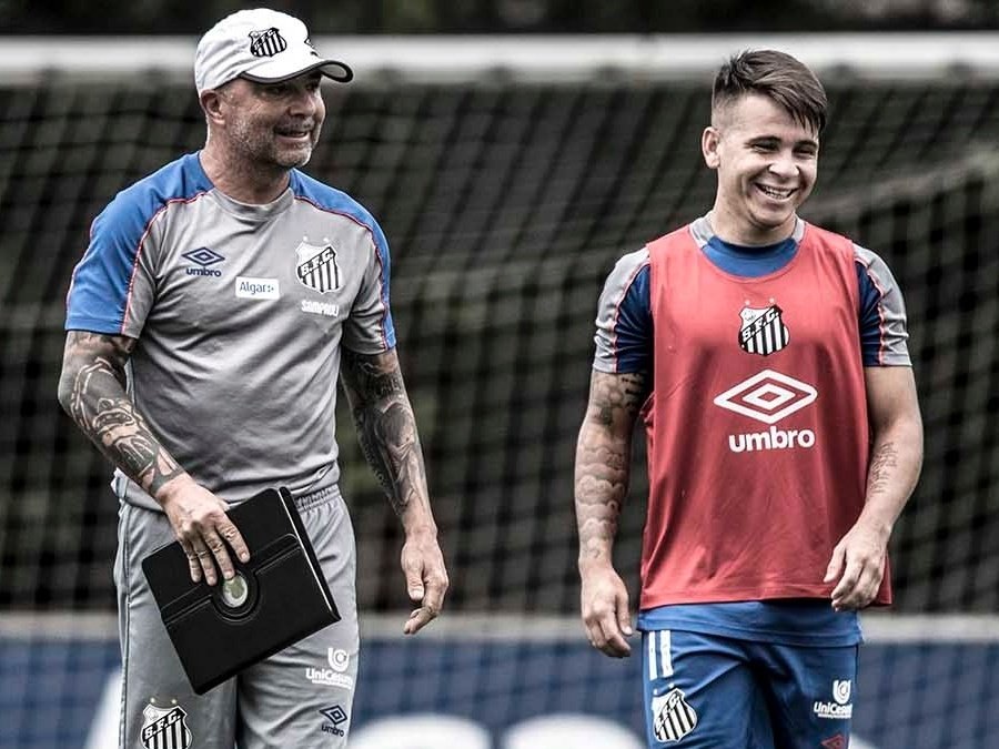 1744758931_soteldo-conversa-com-jorge-sampaoli-durante-treino-do-santos-1567624917432_v2_4x3-1.jpg