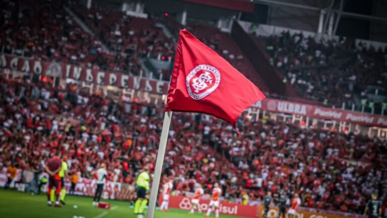 1745550223_Bandeira-Inter-Beira-Rio-1-1024x577.jpg