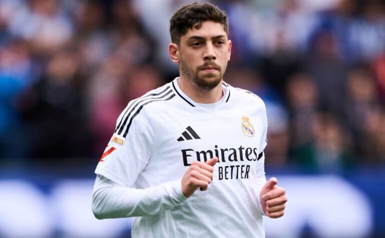 A estrela do Real Madrid Federico Valverde faz uma mensagem de coração aberto aos fãs após a perda vs. Barcelona: 'Aconteceu novamente'
