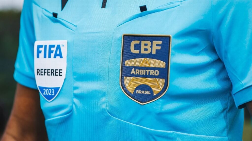 Camisa-arbitro-CBF.jpg