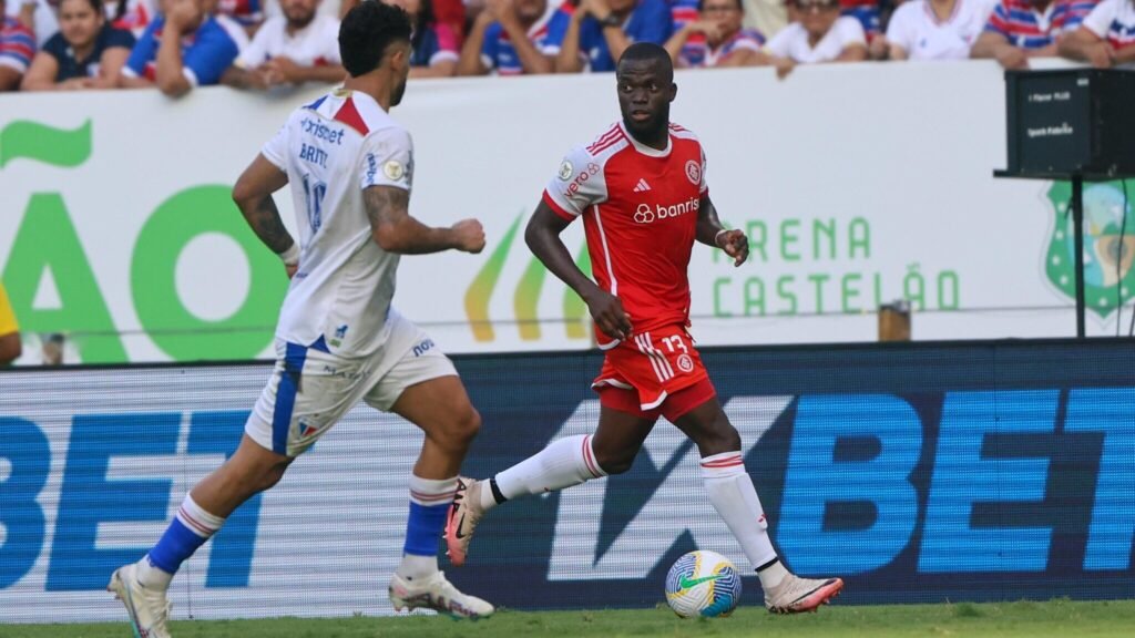 Enner-Valencia-contra-Fortaleza-1024x576.jpg