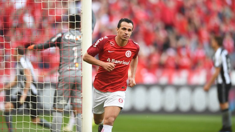 Leandro-Damiao-gol-1.png