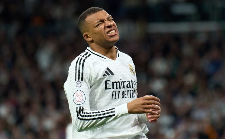 O Real Madrid deve ficar sem Mbappé para o confronto da Liga dos Campeões com o Arsenal, junto com outros três jogadores
