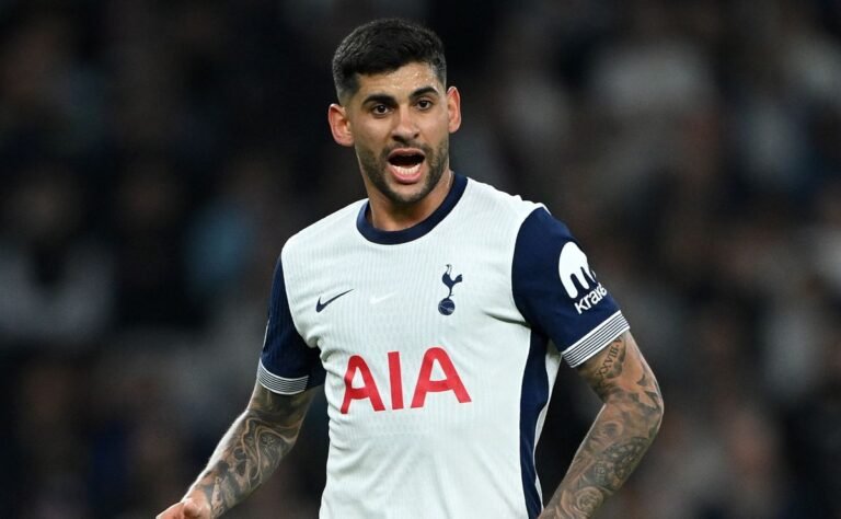 O zagueiro do Tottenham Hotspur, Cristian Romero, dicas na Espanha, movendo -se em meio ao Atlético Madrid Links