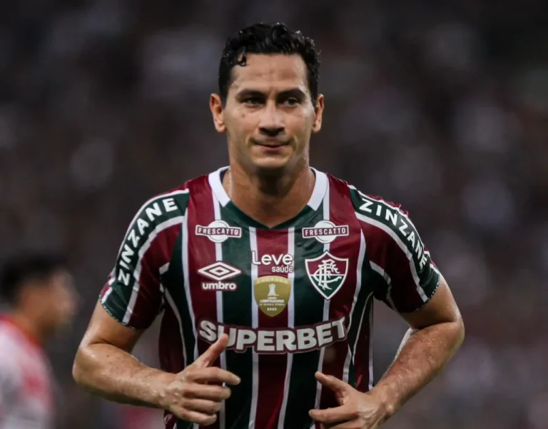 Paulo-Henrique-Ganso-durante-jogo-do-Fluminense-1280x1002-1.webp.webp