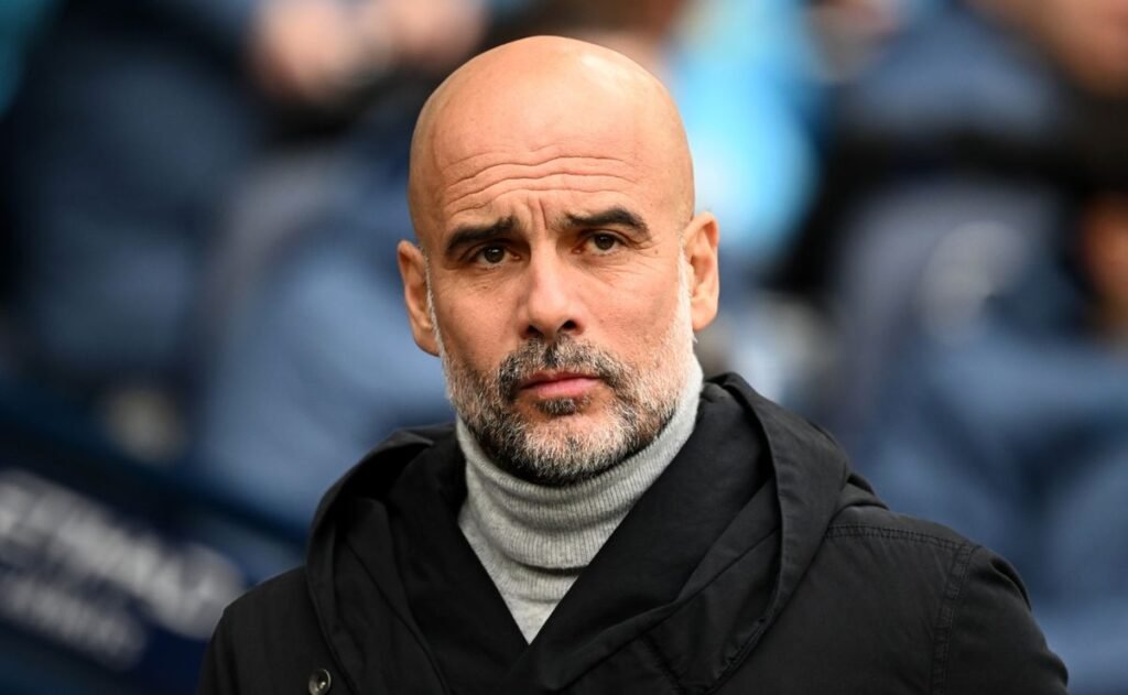 Pep Guardiola diz que o jogador do Manchester City 'não é inteligente o suficiente' para jogar no meio -campo vs. United