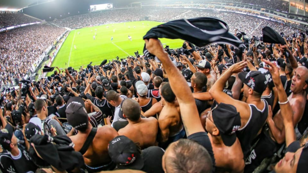 Torcida-do-Corinthians-1.png