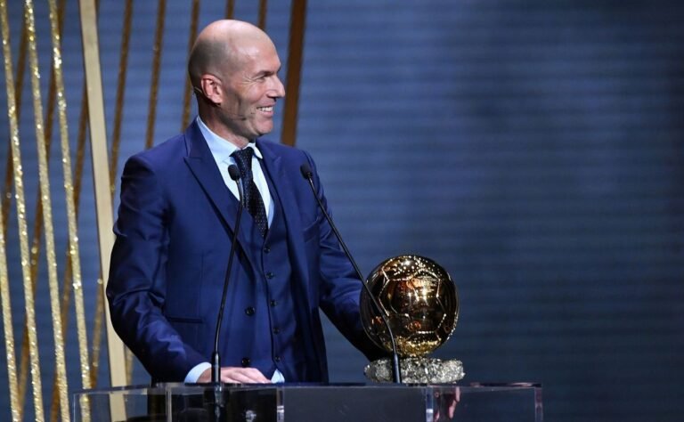 Zinedine Zidane nomeia o jogador Messi roubou o Ballon d'Or From: 'É óbvio que ele mereceu'