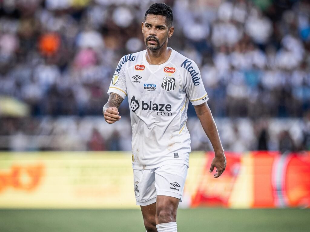 aderlan-do-santos-durante-jogo-contra-o-mirassol-pelo-paulistao-1709380228083_v2_4x3.jpg