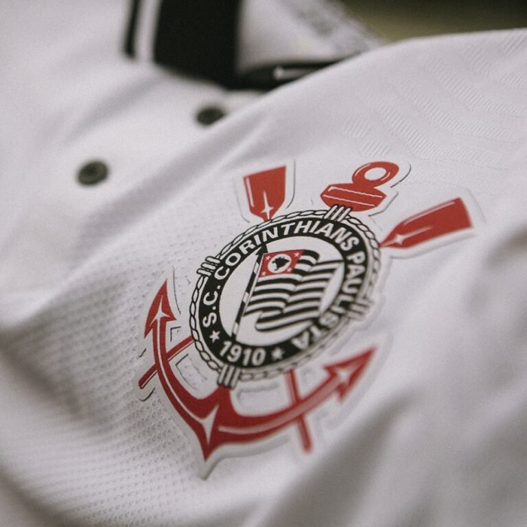 escudo_da_nova_camisa_do_corinthians_f7bh.jpg