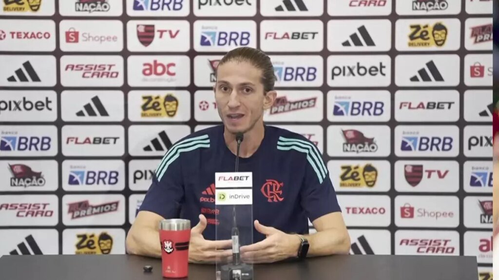 filipe-luis-coletiva-pos-jogo-flamengo.jpg
