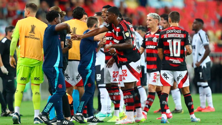flamengo-central-cordoba-libertadores-elenco-time-maracana.jpg