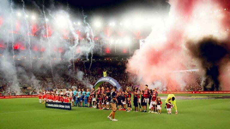 flamengo-internacional-fumaca-e1743462274824.jpg