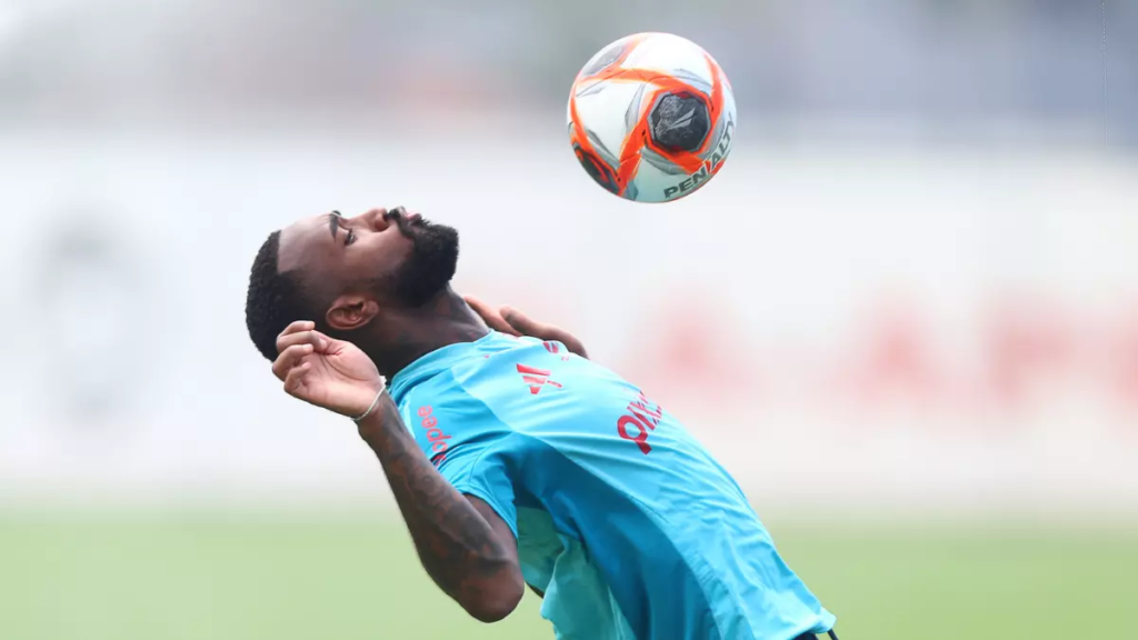 gerson-treino-flamengo-ninho-do-urubu.png