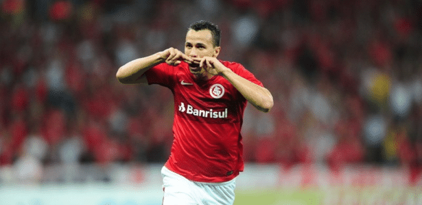 leandro-damiao-comemora-gol-do-internacional-contra-o-paysandu-1503711511136_615x300.png