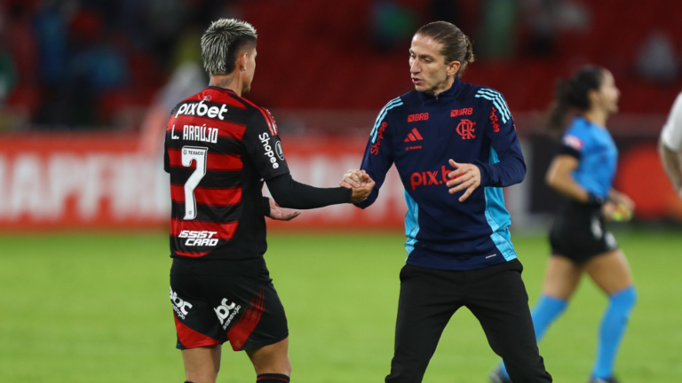 luiz-araujo-filipe-luis-flamengo-x-ldu-quito-libertadores.png