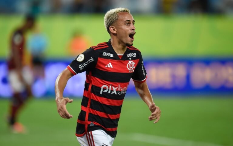 matheus-goncalves-flamengo-x-cuiaba-brasileirao-arena-pantanal.jpg