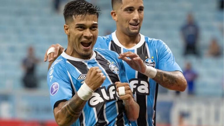 portaldogremista.com_.br-com-gols-de-arezo-e-matias-gremio-vence-atletico-grau-e-segue-100-na-copa-su.jpeg