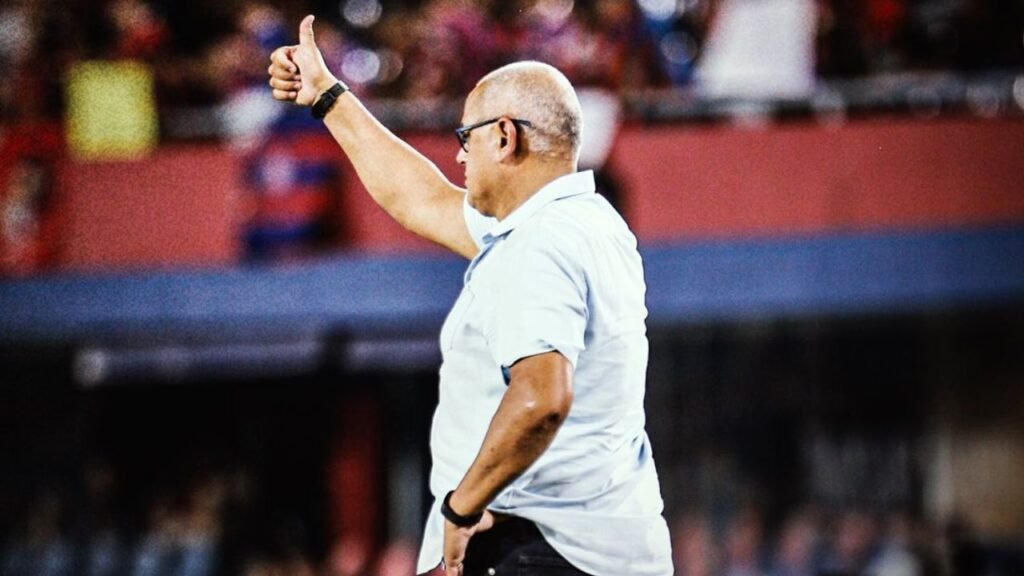 portaldogremista.com_.br-equipe-comandada-por-idolo-do-gremio-se-destaca-na-sul-americana-arce-tecnic.jpeg