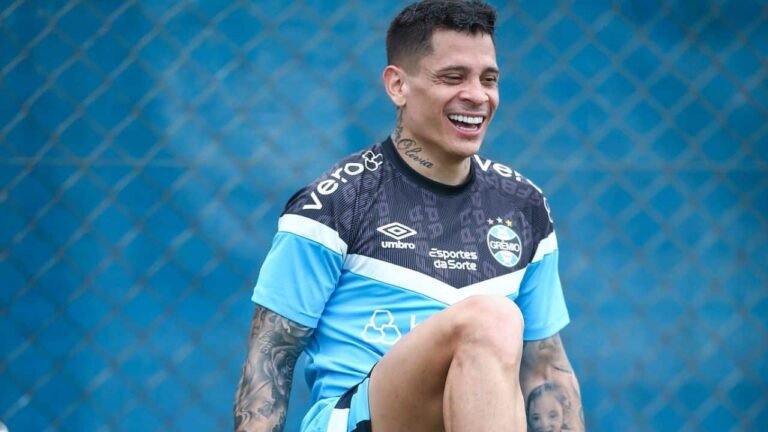 portaldogremista.com_.br-gremio-teve-jogadores-de-todos-os-lugares-do-mundo-confira-iturbe-gremio.jpg