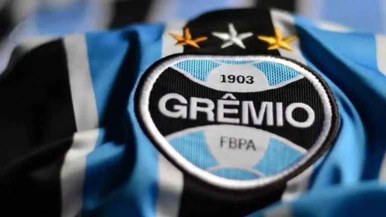 portaldogremista.com_.br-homem-se-exercitando-com-a-camisa-do-gremio-viraliza-na-web-escudo-do-gremi.webp