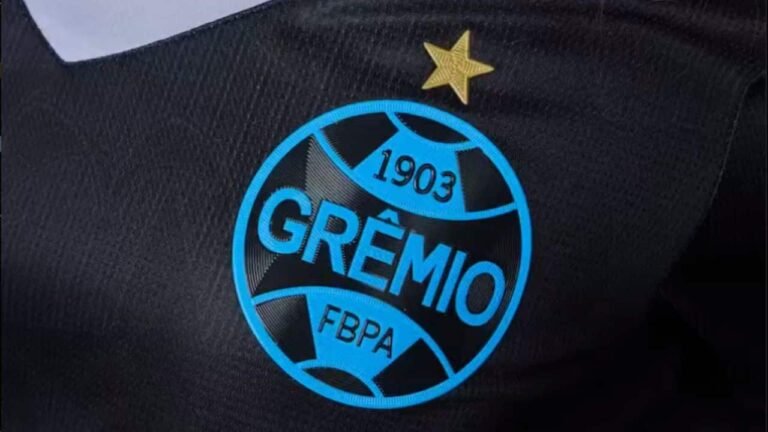portaldogremista.com_.br-lancada-nesta-manha-terceira-camisa-do-gremio-ja-esta-a-venda-lancada-tercei.jpeg