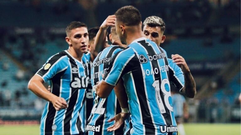portaldogremista.com_.br-materia-do-jogo-gremio-gremio-elenco.jpg