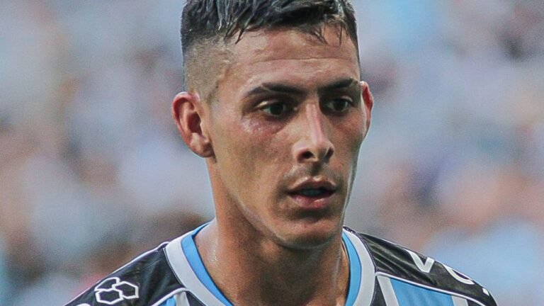 portaldogremista.com_.br-pavon-faz-estreia-de-luxo-pelo-gremio-e-os-numeros-vao-te-impressionar-gremi.jpeg