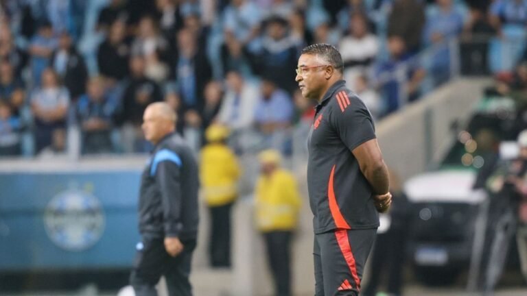 portaldogremista.com_.br-roger-machado-elogia-titular-do-gremio-no-grenal-447-design-sem-nome-20.jpg