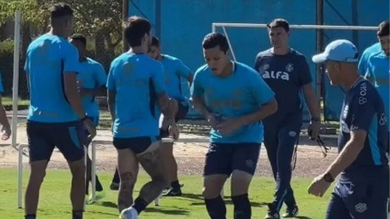 portaldogremista.com_.br-video-gremio-divulga-marlon-em-treino-e-toma-decisao-sobre-estreia-marlon-gr.jpeg