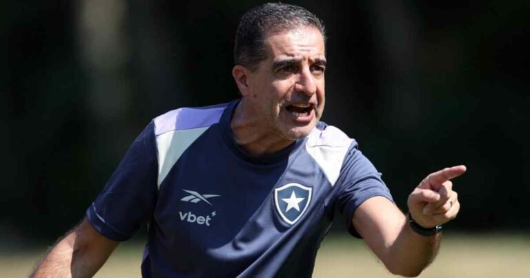 renato-paiva-e-o-jogo-de-posicao-no-botafogo-revolucao-que-esta-por-vir.jpg