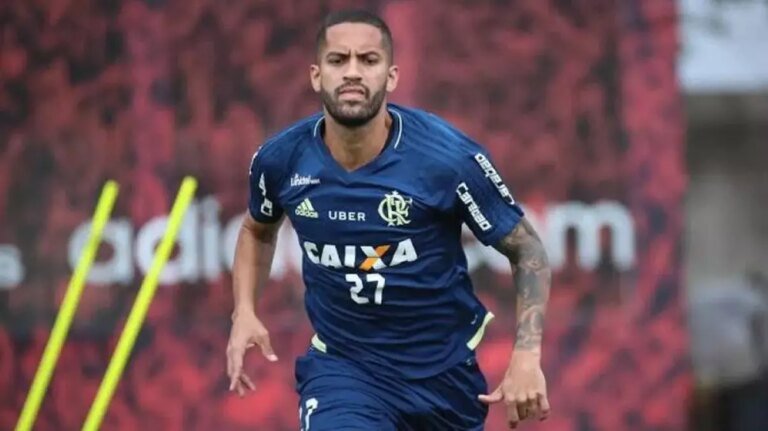 romulo-flamengo-volante.jpg