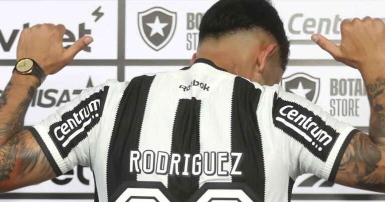 santiago-rodriguez-e-nova-estrela-do-botafogo-vamos-brigar-por-titulos-em-2025.jpg